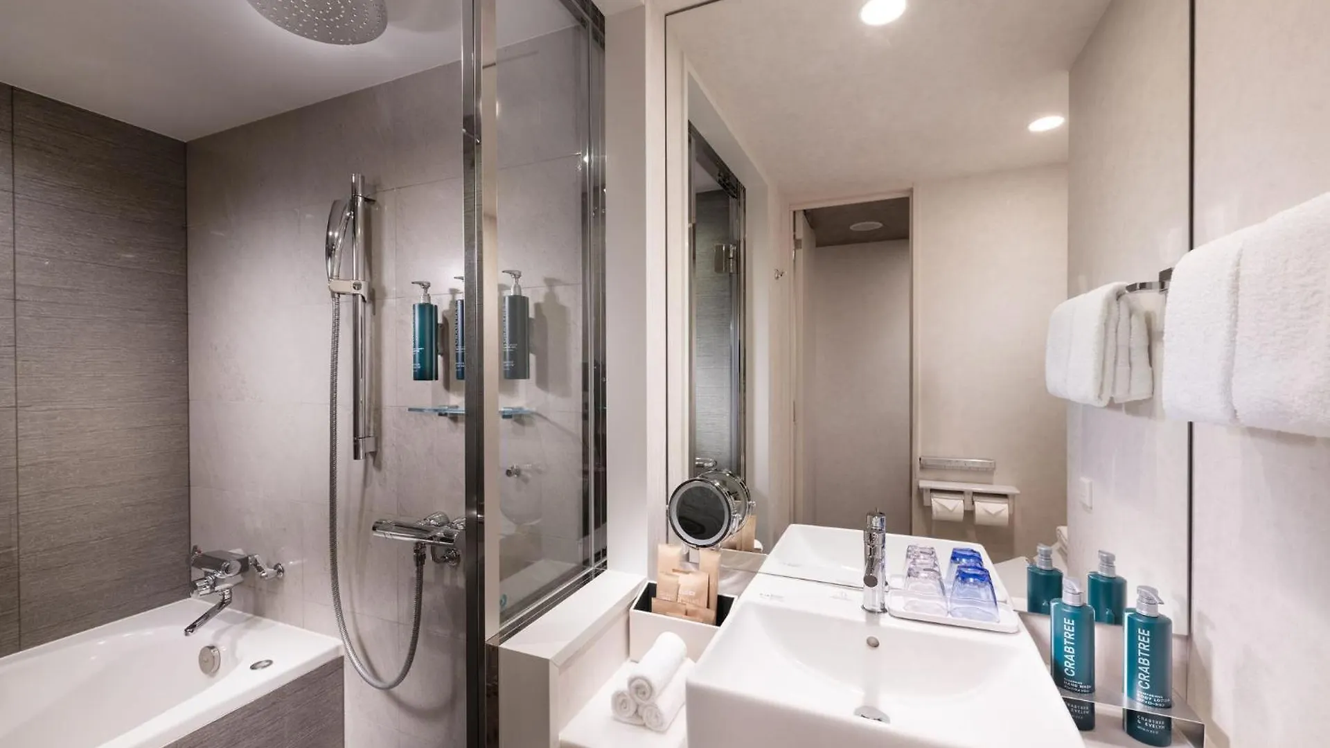 Doubletree By Hilton Tokyo Ariake Hotel
